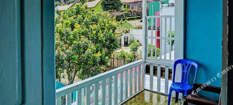 SPOT ON 92169扎赫拉清真寺民宿(Homestay Zahra Syariah Gunung Dempo Mitra RedDoorz)图片