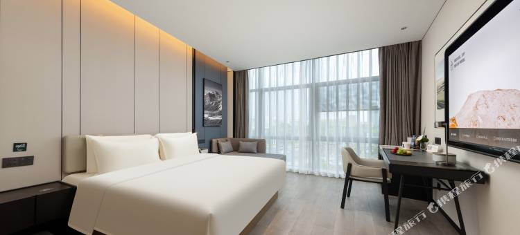 苏州独墅湖月亮湾地铁站亚朵酒店图片