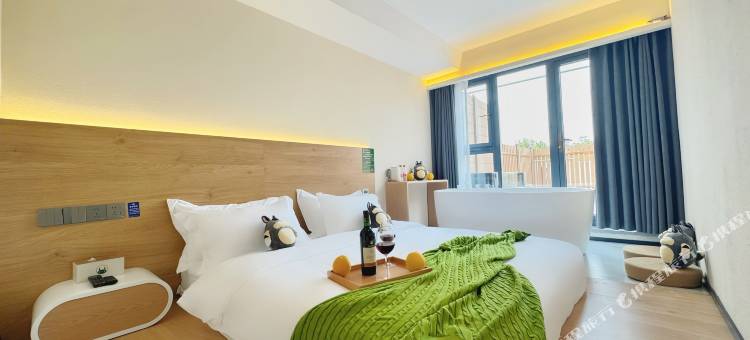 龙猫精灵酒店(南京火车站红山动物园店)图片