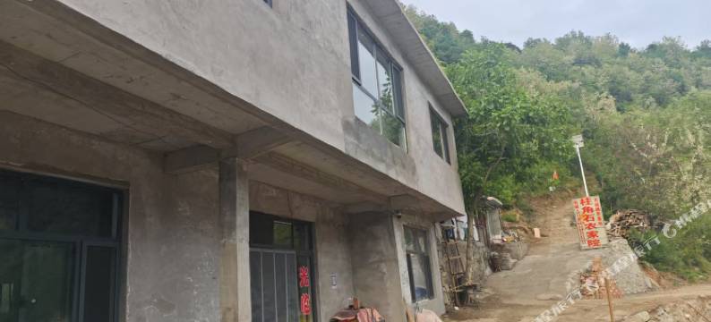 柱角石农家院图片