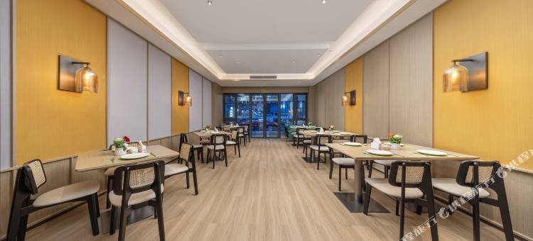 丽怡酒店(重庆璧山CBD金融街秀湖公园店)图片