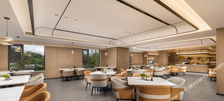 德阳摩尔购物广场庐山北路亚朵酒店图片