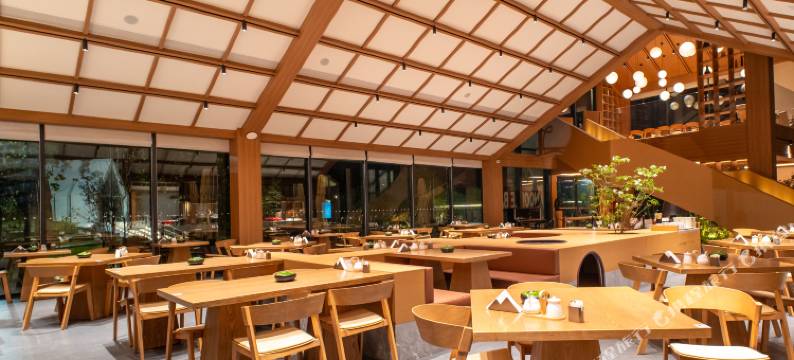 鞍山卓阅山那边度假山谷图片