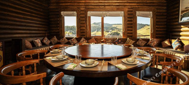 木里长海隐柏酒店图片