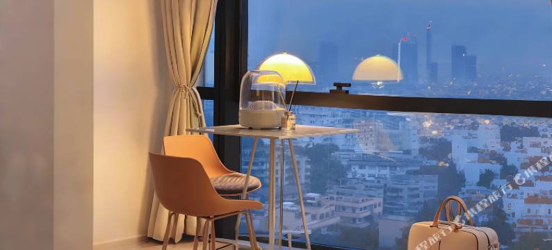 甘蓝轻雅艺术公寓(中山石岐大信新都汇店)图片