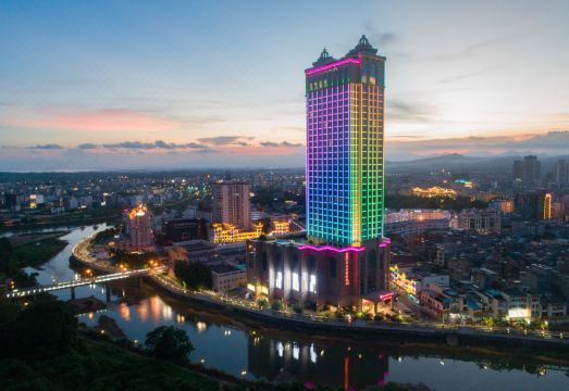 维也纳国际酒店（东兴口岸店）外景图