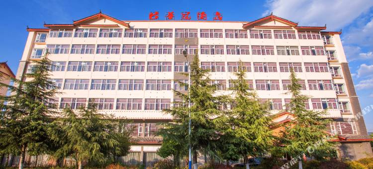 玉龙华冠酒店(丽江高铁站店)图片