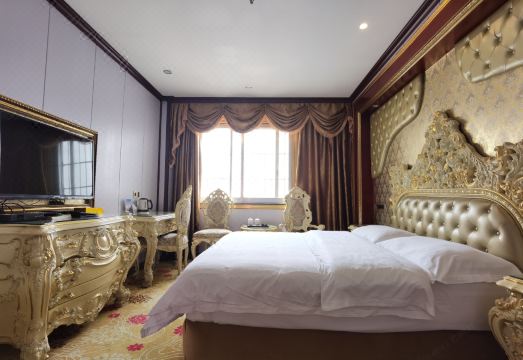 Alps hotel Hotel Overview