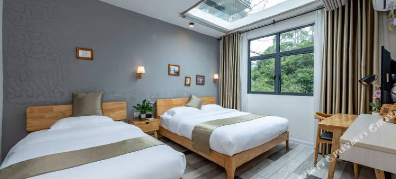 湖畔·忆阁(桂林两江四湖榕湖店)图片