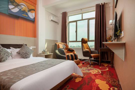 皇冠半岛假日酒店(珠海金湾机场店)