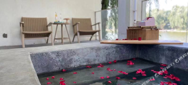 夜澜星舍(忆江南旅游度假区店)图片