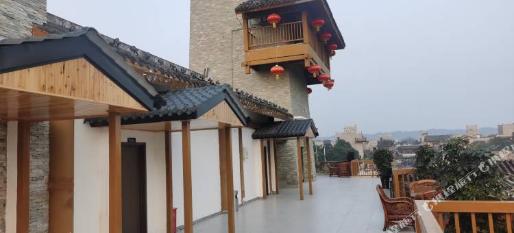 北川牧羊人·民俗酒店(巴拿恰店)图片