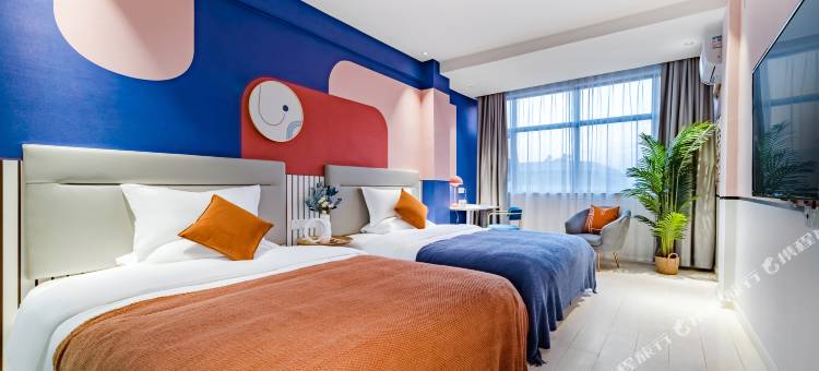 方棠艺术酒店(潢川迎宾路西亚和悦广场店)图片