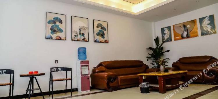津冠酒店(襄阳华侨城奇幻度假区店)图片
