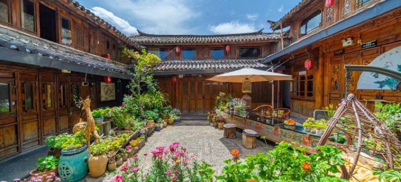 浮椿霜林客栈(丽江古城四方街店)图片