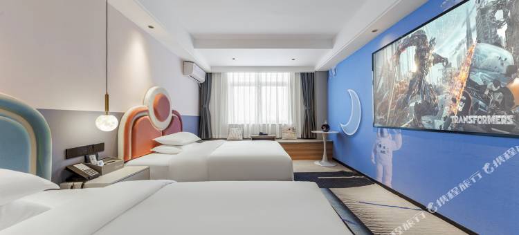 月·银河星酒店    Moon   Hotel(台州花园菜市场海上客运中心店)图片