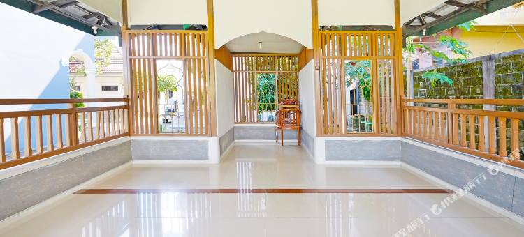 首都O 91046 马桑巴丽人酒店(Collection O 91046 Hotel Remaja Indah Masamba)图片