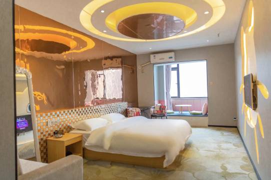 长沙六月主题酒店