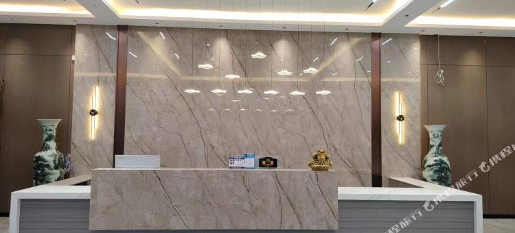 紫东商务酒店(唐河基地店)图片