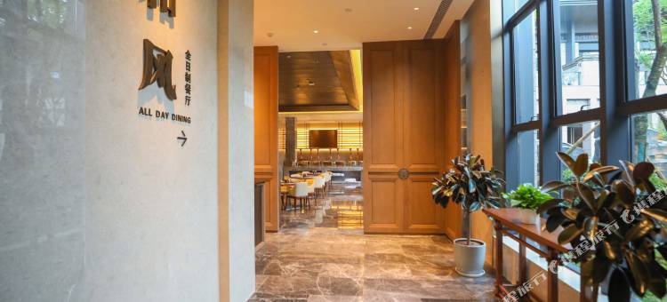 湖畔翰文酒店图片