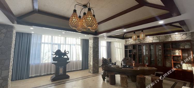 北极村峰悦之约酒店图片