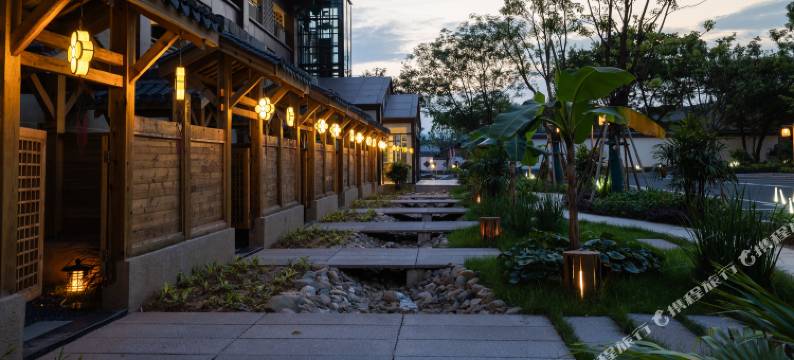 次第花开·卜拉酒店(定南客家古城店)图片