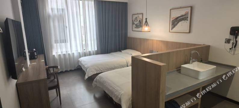 龙苑民宿(济水大街店)图片