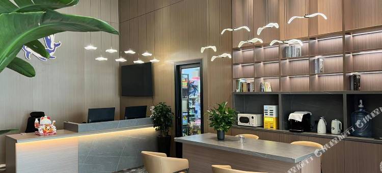 澜鲸·奢享酒店(龙沙夜市百货大楼店)图片