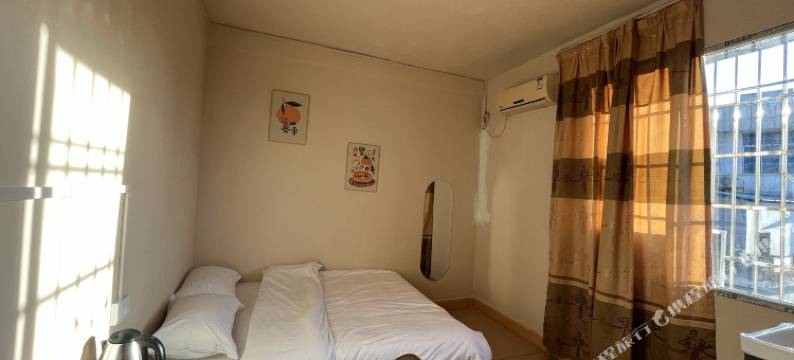 青云·江畔民宿(青云市场五星步行街店)图片