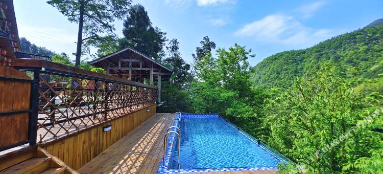 新化闲云深居民宿图片