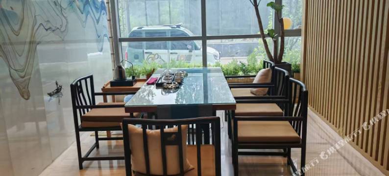 Ai·住欢朋酒店(石家庄灵寿县政府松阳公园店)图片