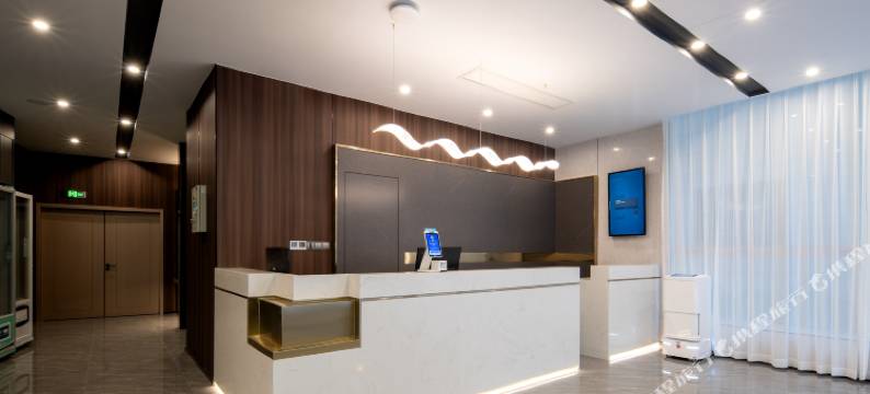 当涂亚桔HOMEFUNPARK•SOULMATE智能影音酒店(高铁东站翠竹广场店)图片