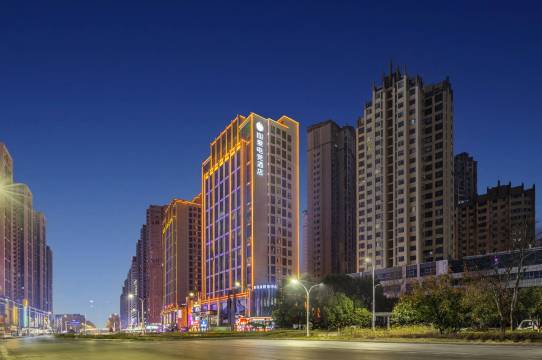 IDJ爱电竞酒店(十堰上海路店)