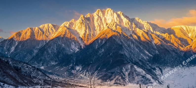 冶勒湖漫途山居民宿图片