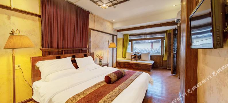 春诵夏弦精品客栈(丽江古城店)图片