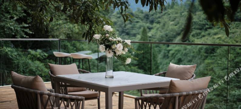 青城山雅上一宿酒店 · Yepsun Villa (都江堰青城后山泰安古镇店)图片