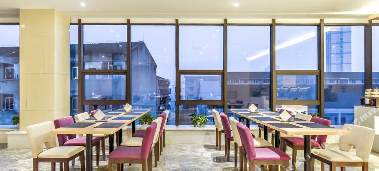 麗枫酒店(射洪聚信广场店)图片