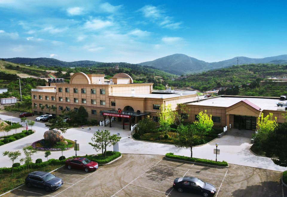 Tianjin Jizhou International Resort Hotel Over view