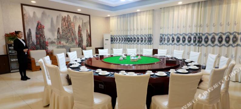 乌拉盖大酒店图片