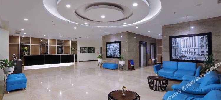 加丁塞尔蓬维佳酒店(Vega Hotel Gading Serpong)图片