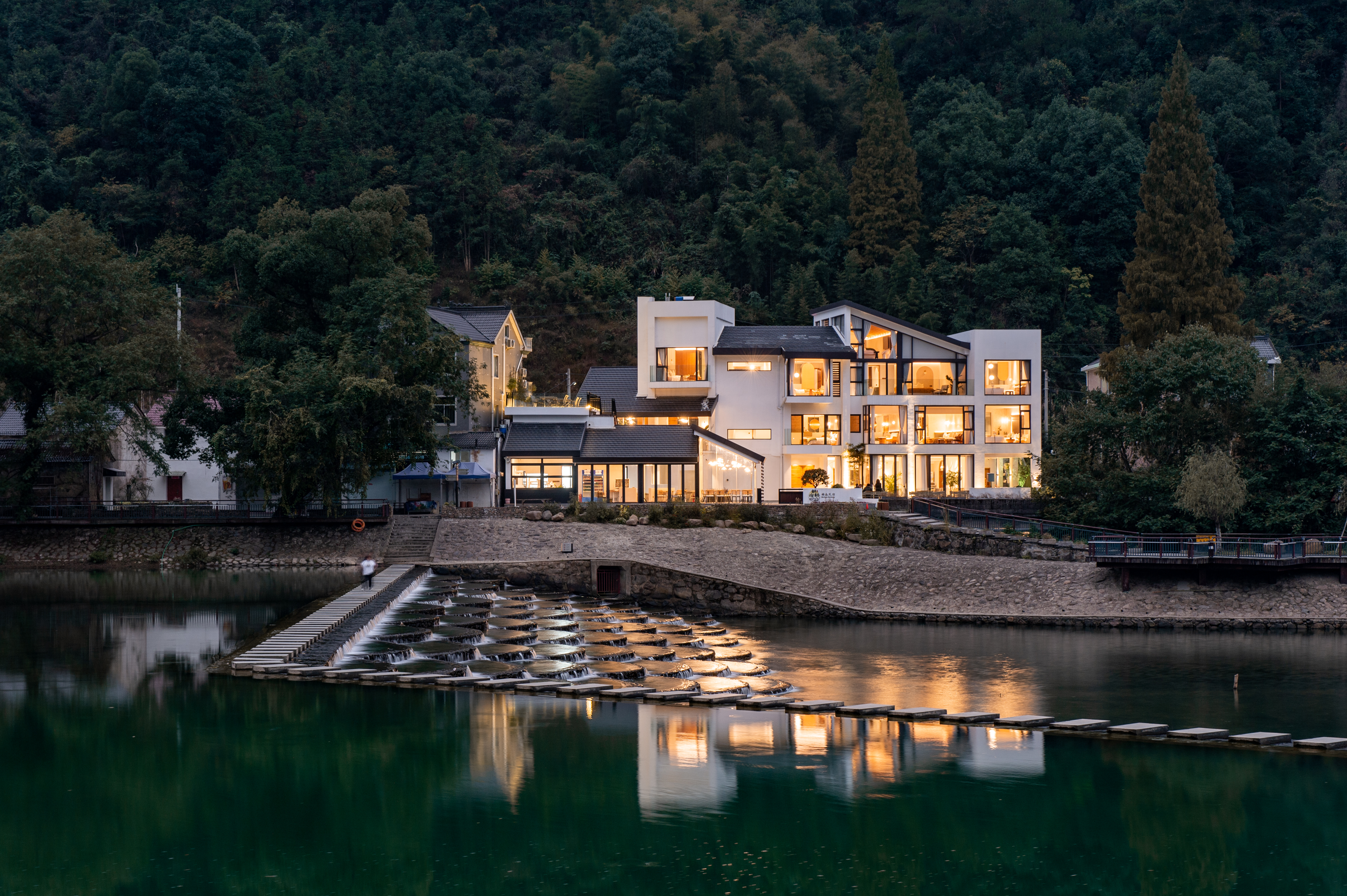 FengQiaoYebo Boutique HomestayOver view