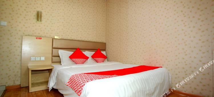 OYO济南逸轩宾馆(解放路华强店)图片