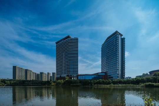 蓝湾假日酒店南京砂之船奥莱店