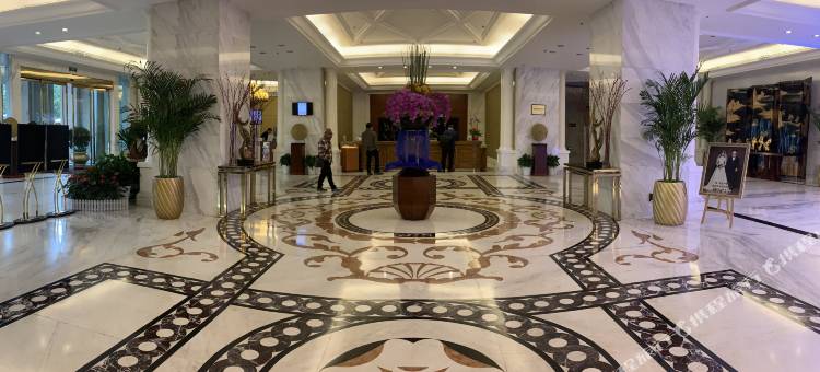 武汉汉口火车站东方建国大酒店图片