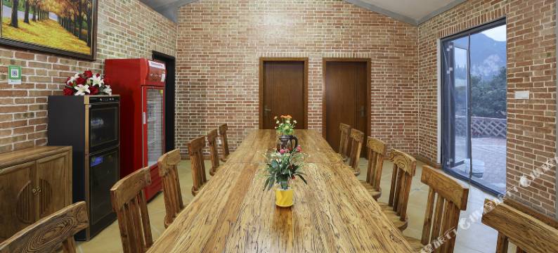 宜昌悠然江景客栈(三峡大坝店)图片