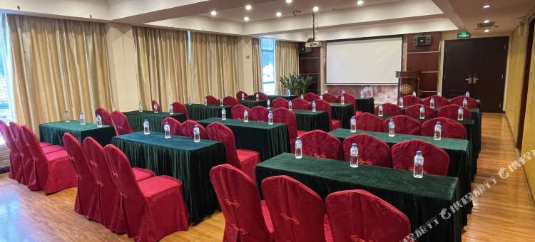 半岛明珠酒店(鼎湖山风景区店)图片