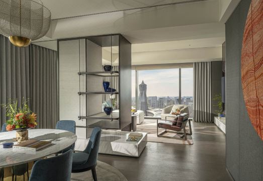 Four Seasons Hotel Hangzhou at Hangzhou Centre Hotel Overview