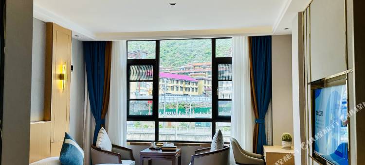 新龙印象新龙主题酒店图片