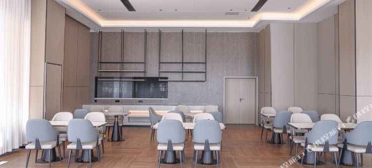 欢漫酒店(阿里普兰冈仁波齐风景区店)图片