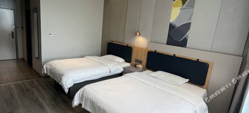 知夜优选酒店(甘旗卡火车站店)图片